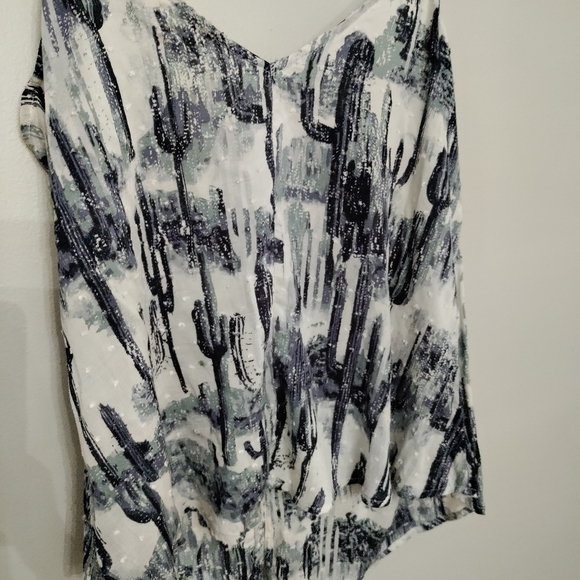 Blue & white camisole tank with buttons, Size S - Picture 4 of 7